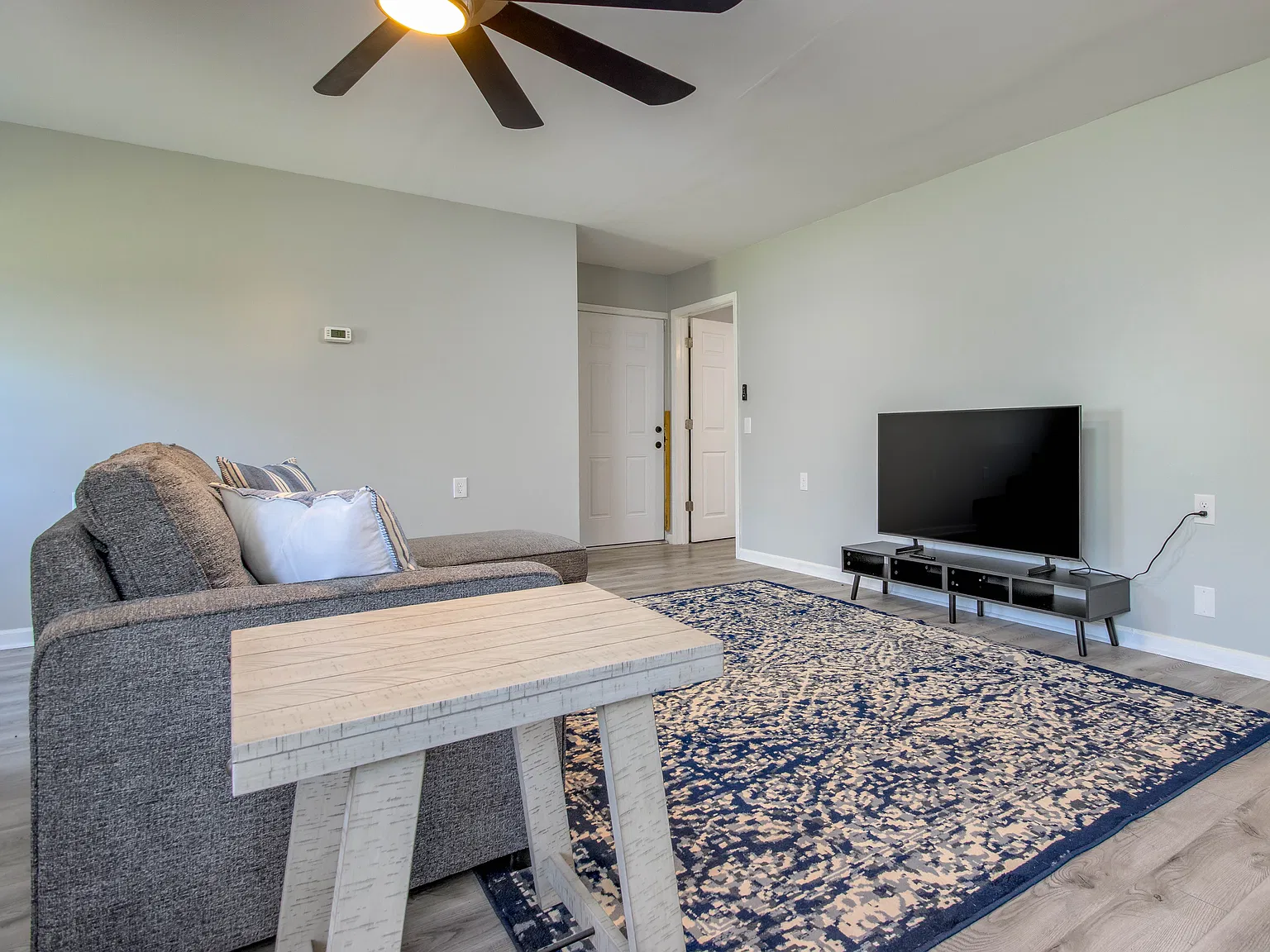 1 bed, 800 sqft, $1,800 — Photo 3