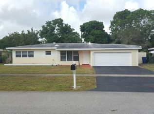 557 W Dayton Cir, Fort Lauderdale, FL 33312