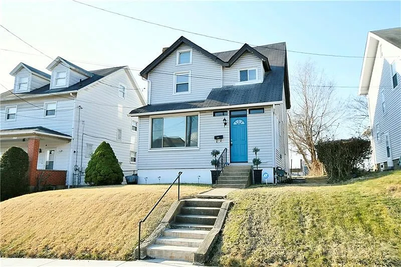 4 bed, 2340 sqft, $1,800 — Photo 1