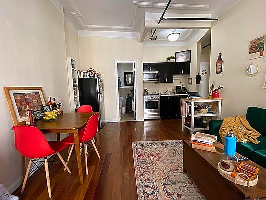2nd image of 67 W 71st St #15-1