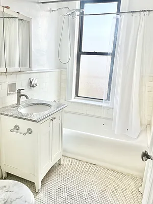 Rented by Virtual Real Estate | media 8