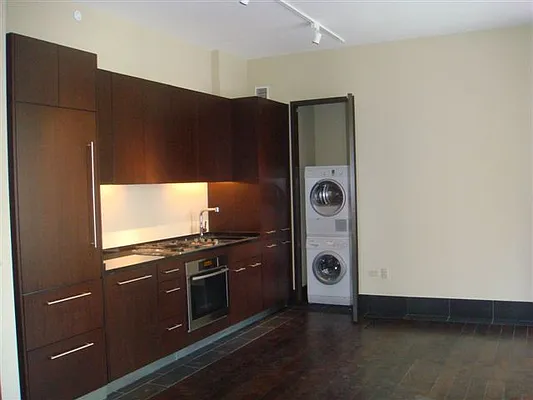 Rented by La Seven Inc. | media 19