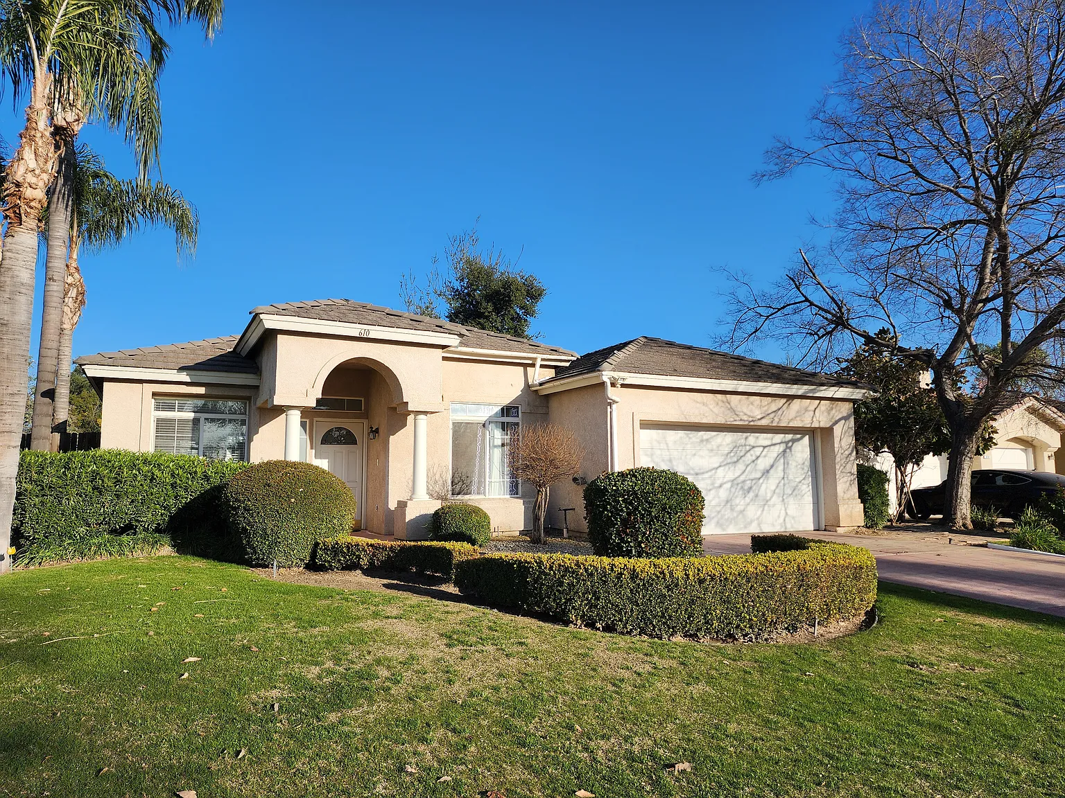 610 Windsor Park Dr photo 1