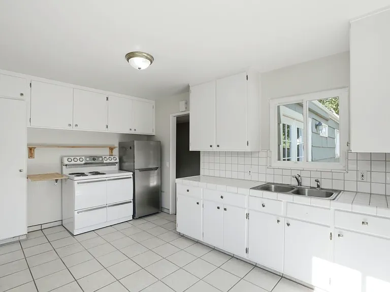 1711 William Henry Ct — Photo 5
