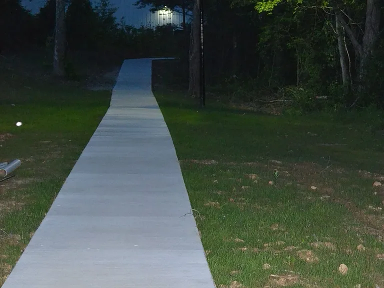 156 Lambert Dr — Photo 39