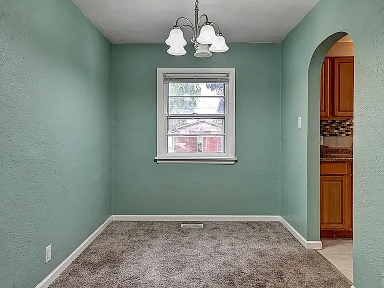 1215 Berkley Ave — Photo 9