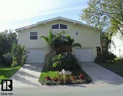 Home for Sale in Palm Harbor, Florida $214,900