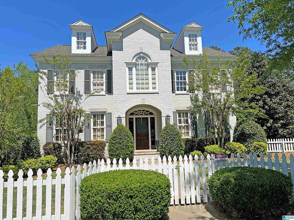 1st image of 450 Founders Park Dr E