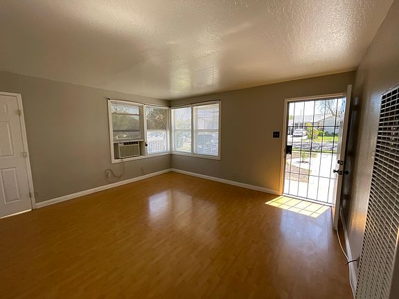 2nd image of 118 Atherton Ave