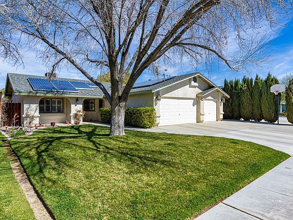 3rd image of 1208 Windy Lynn Ave