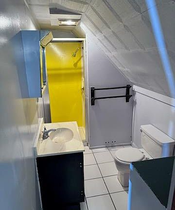 4th image of 110 Oakwood Ave APT 3