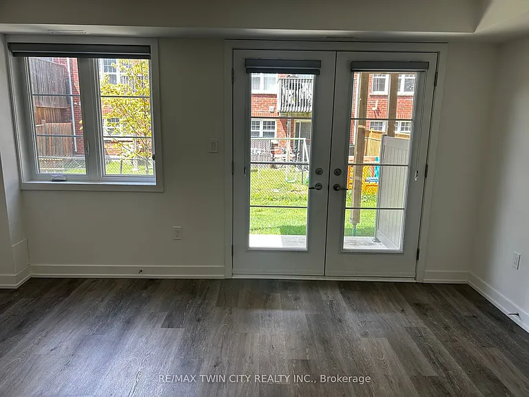 205 W Oak Trl #32 — Photo 9