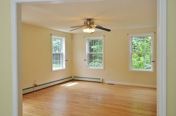 2nd image of 19 Diamond Hill Dr