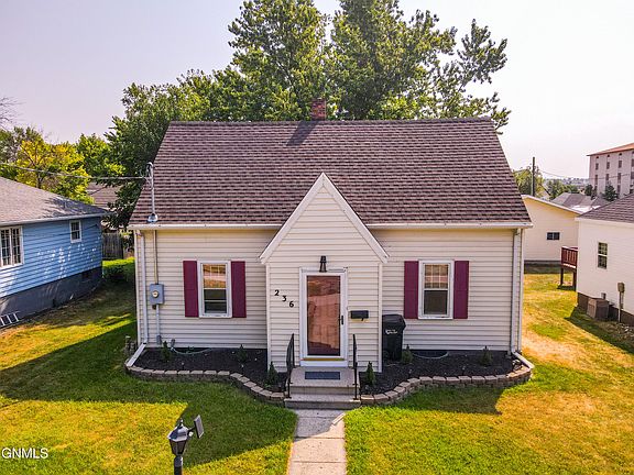 2nd image of 236 5th Ave NW