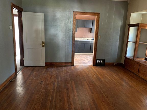 4th image of 3400 W 94th St Unit 1