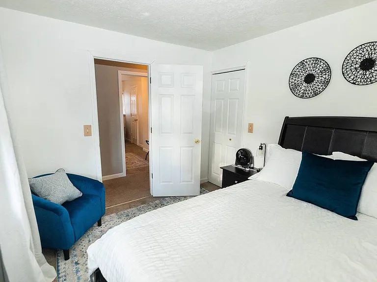 2708 S Rogers St #2708 — Photo 7