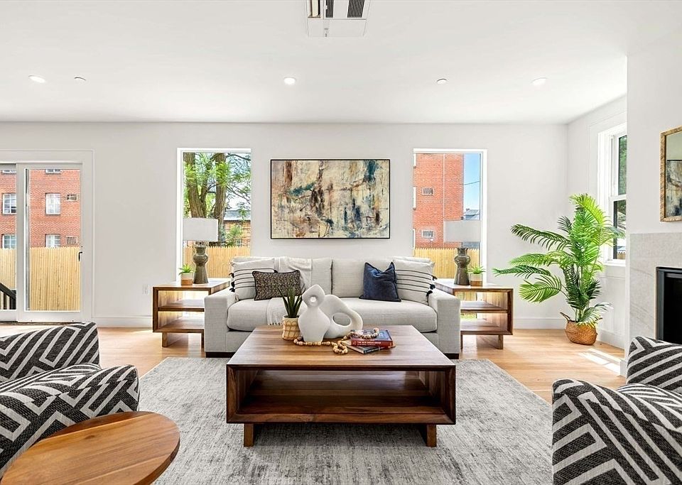 1st image of 24 Wendell St #4