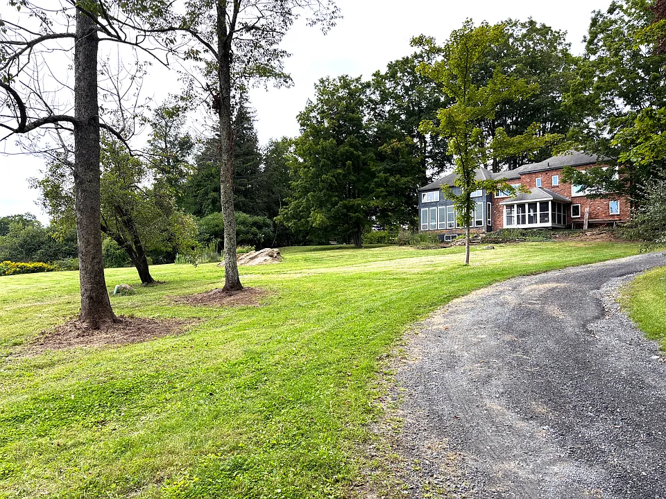6 Corashire Rd