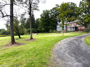 6 Corashire Rd, Monterey, MA 01245