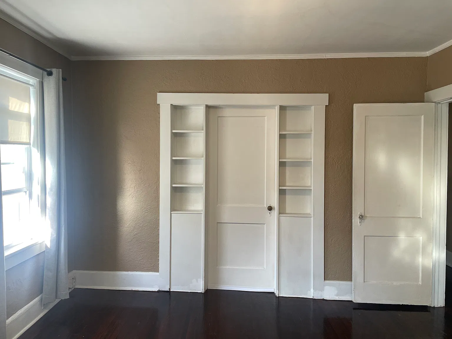 2 bed, $2,300 — Photo 4