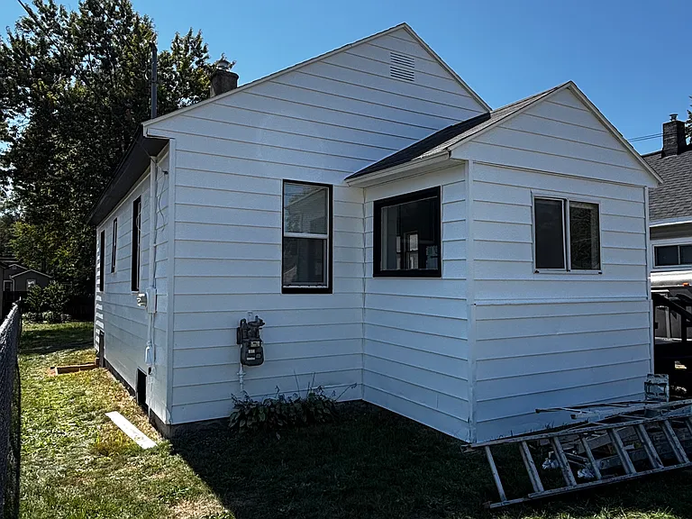 242 Abbie St SE — Photo 14