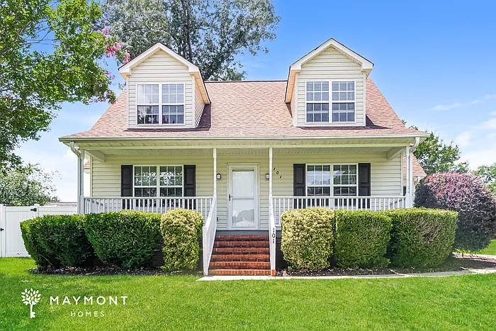 101 Luke Ct — Photo 1