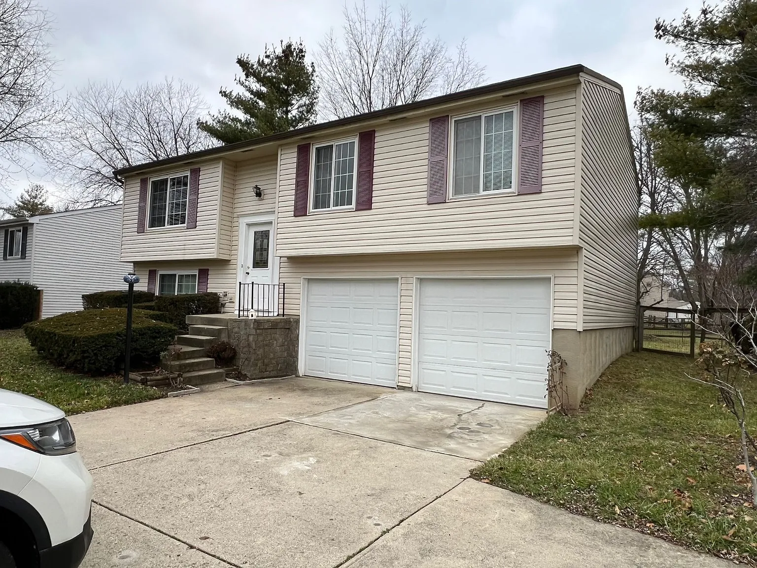 3 bed, 1074 sqft, $2,600 — Photo 1