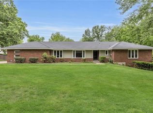 4212 NW Briarcliff Ln, Kansas City, MO 64116