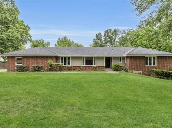4212 NW Briarcliff Ln, Kansas City, MO 64116