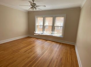 1967 W Foster Ave #3, Chicago, IL 60640