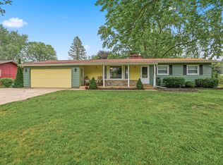 325 N 145th Ave, Holland, MI 49424