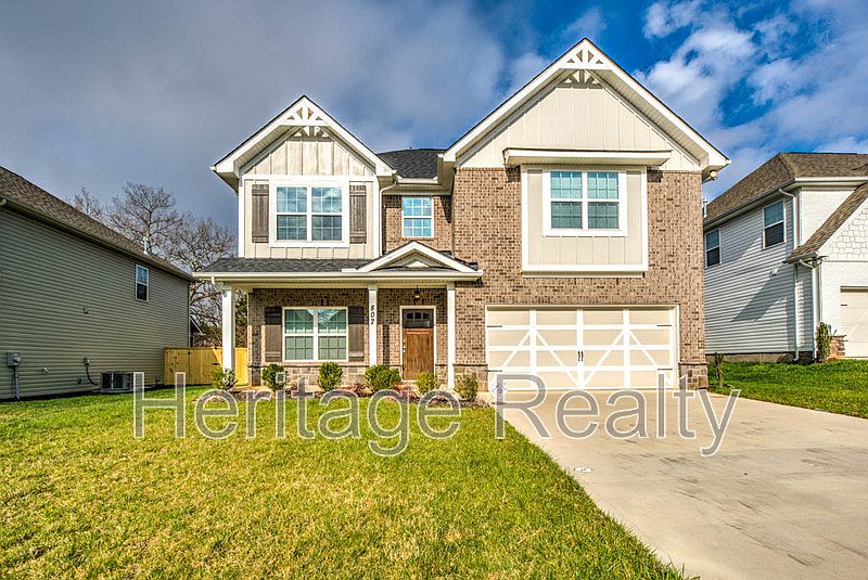 1st image of 807 Festival Ln