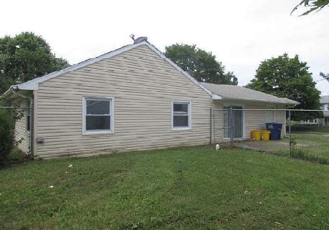 2nd image of 6 Pinetree Ln
