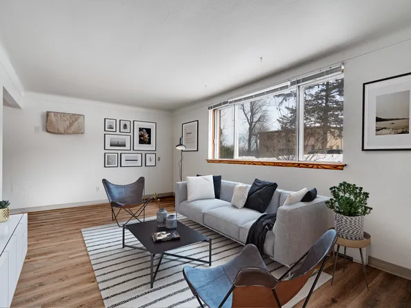 McCarron's View Apartments