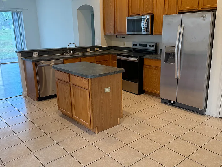 672 Reston Pl — Photo 4