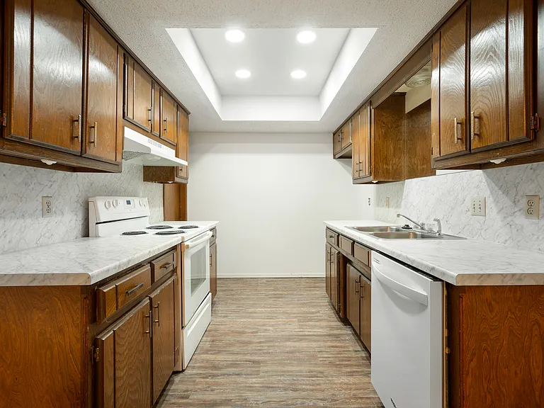 9910 Keisa Cir — Photo 7