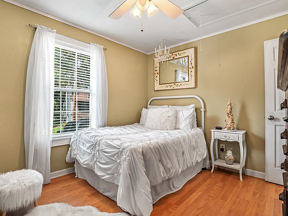 3rd image of 3104 Oak Hammock Ln