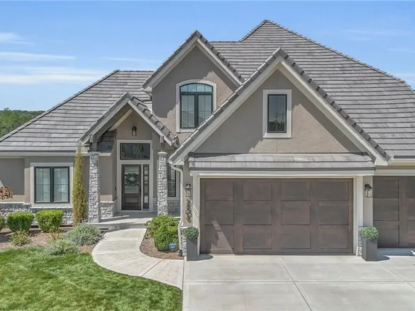 5806 N Lucerne Ave, Kansas City, MO 64151