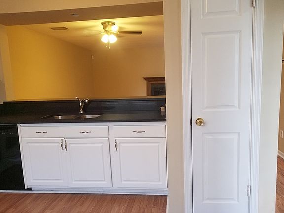 4th image of 3927 Lantana Pl