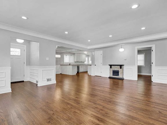 5th image of 665 Buffalo Ave
