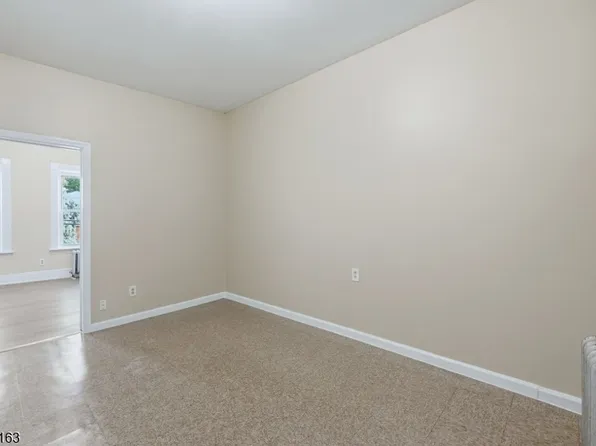 5 Monroe St, Passaic, NJ