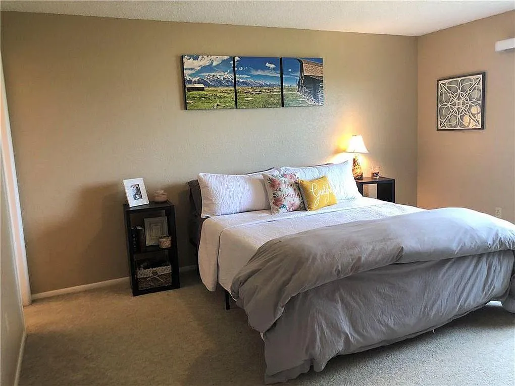 2126 Lake Elmo Dr — Photo 4