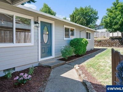 3879 11th Ave SE, Salem, OR, 97302