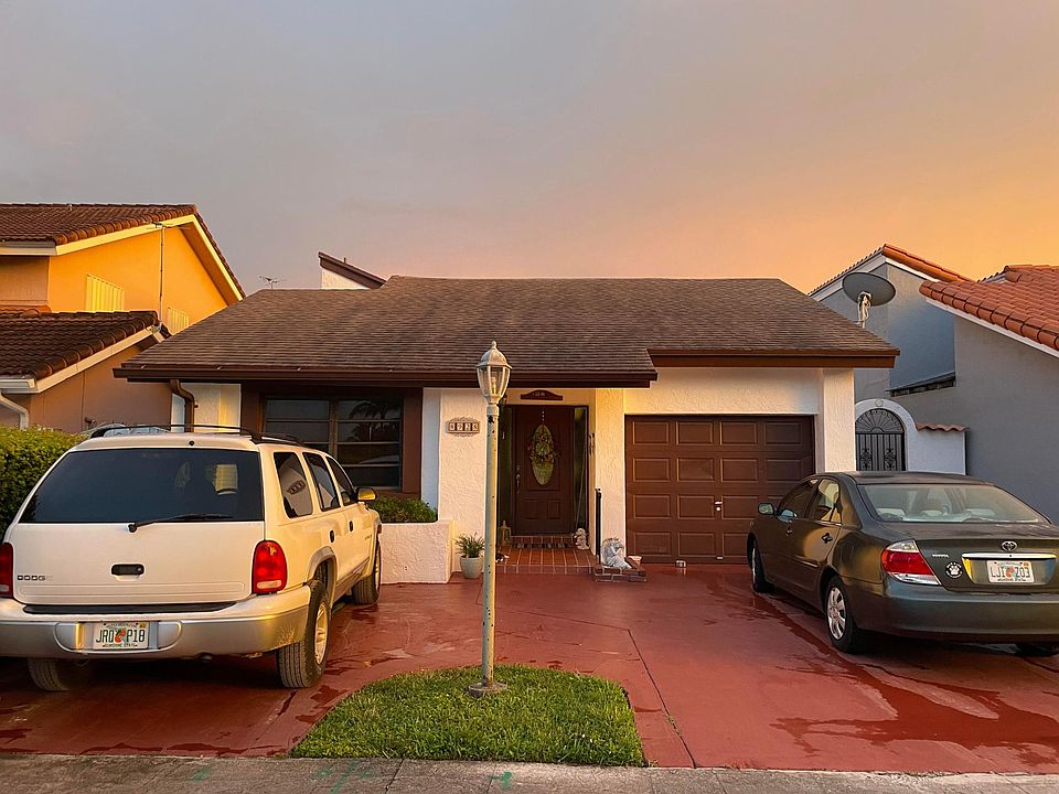 1st image of 8928 SW Grand Canal Dr