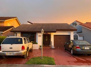 8928 SW Grand Canal Dr, Miami, FL 33174