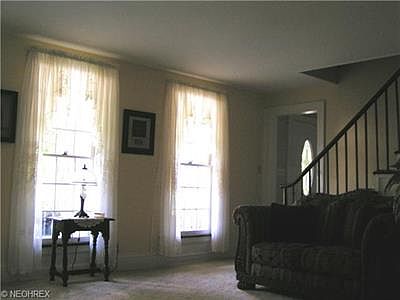 4th image of 229 S Harmony St