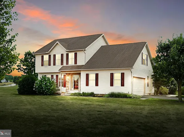 45 Fox Meadow Dr, Abbottstown, PA 17301