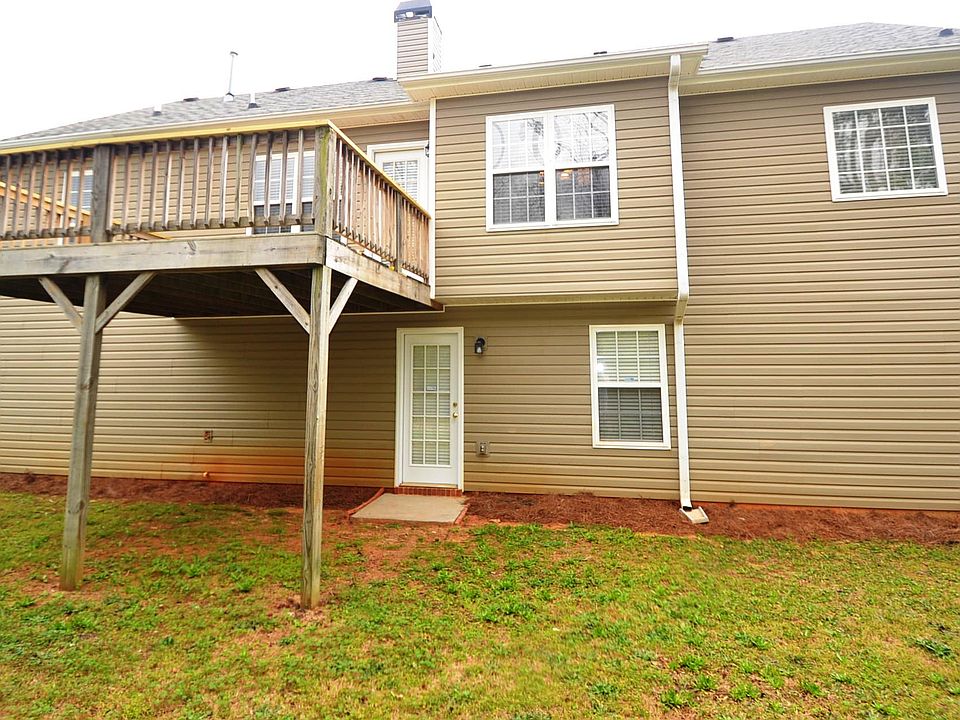 2nd image of 1716 Queen Victoria Ct