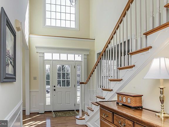 4th image of 1405 Royal Oak Dr