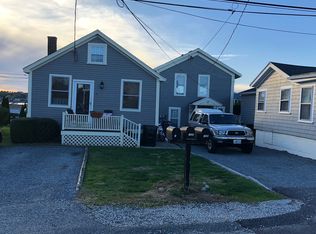 12 Seascape Ave, Middletown, RI 02842